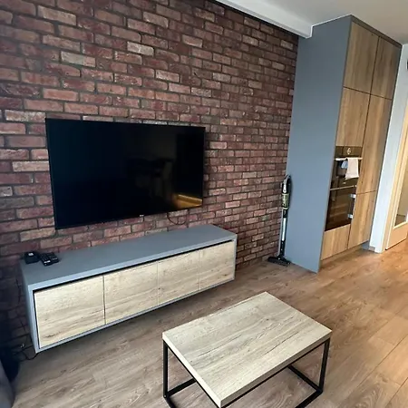 Ah Radnica V Free Parking